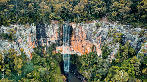 Obraz na płótnie Wide Aerial Drone of Purling Brook Falls, Australia