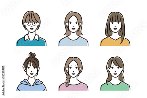 カジュアルな服装の女性　ネガティブな表情　困惑　セット	