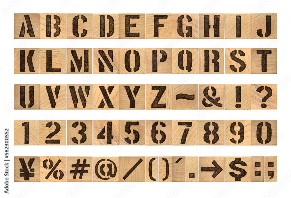 Naklejka premium 木製アルファベットと数字のステンシルフォント、大文字スタンプのセット