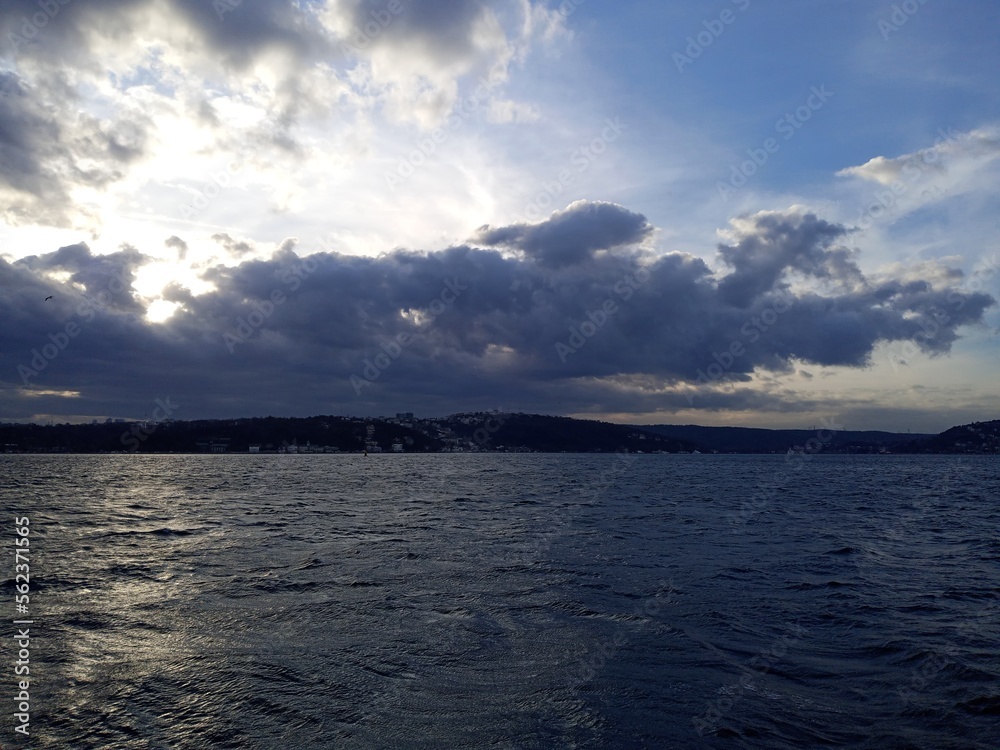 Obraz premium clouds over the sea