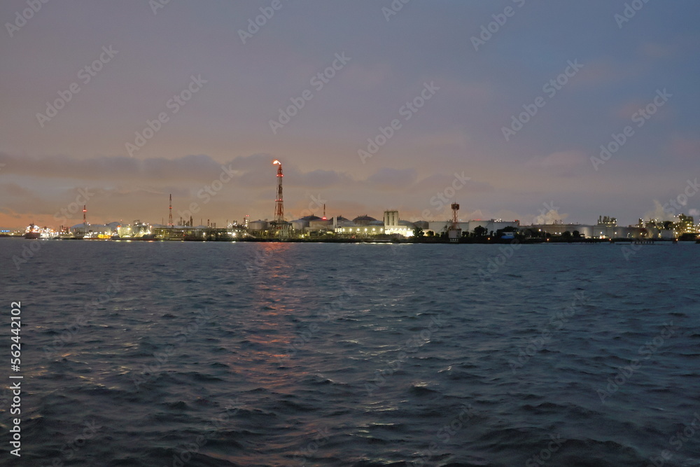 海と工場 海と工場