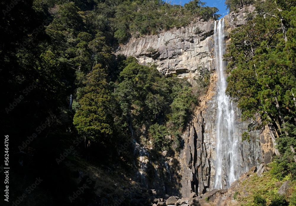 Obraz premium Nachi Waterfall near Kii-Katsuura in Japan on a sunny day