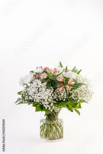 Obraz na płótnie flower arrangement on white background w salonie
