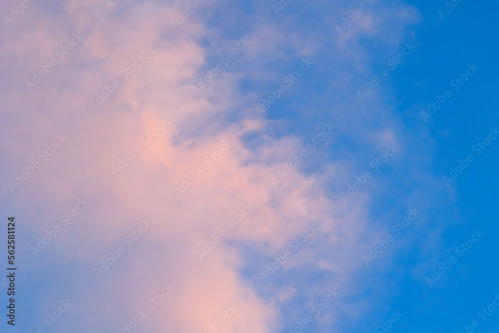 夕日に染まる雲