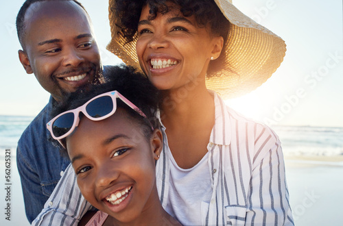 Fotografi Black family, happy and beach sunshine portrait together for travel holiday, summer vacation or bonding outdoor