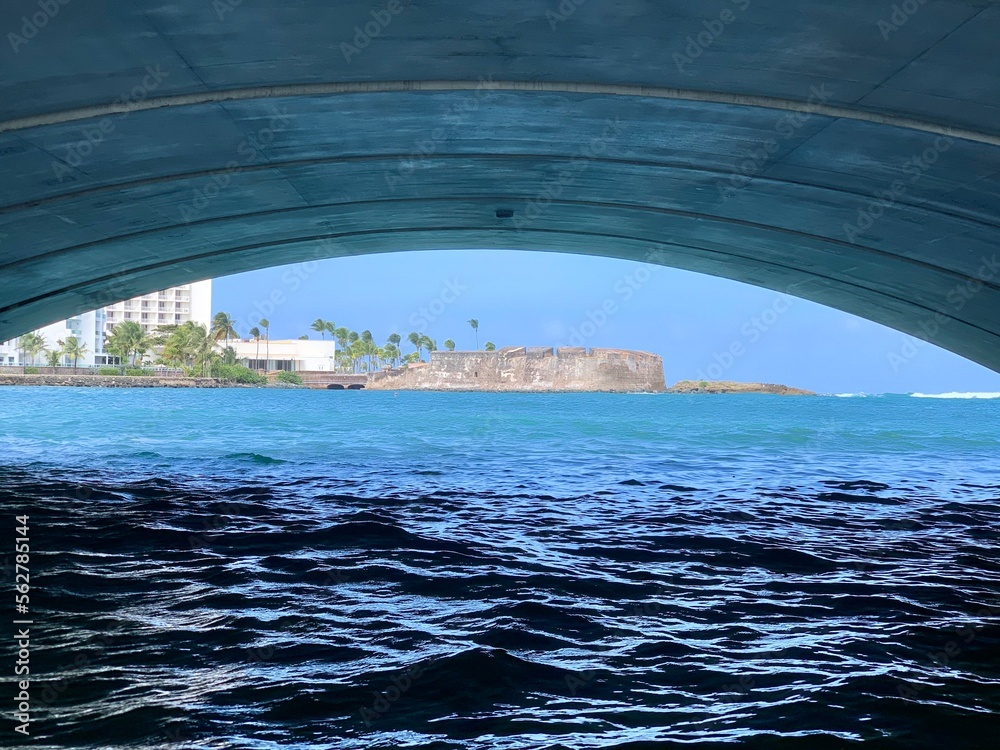 Fototapeta premium Under the Bridge