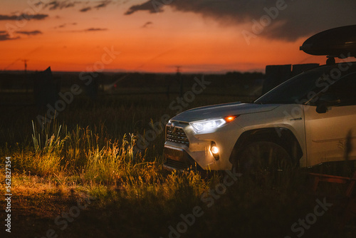 car in nature at sunset © Jakob