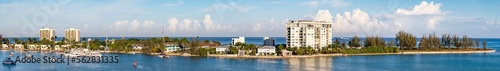 Jamaika, im Hafen von Montego Bay. Ein Panorama mit der Marina, Strand und Hotels. photo