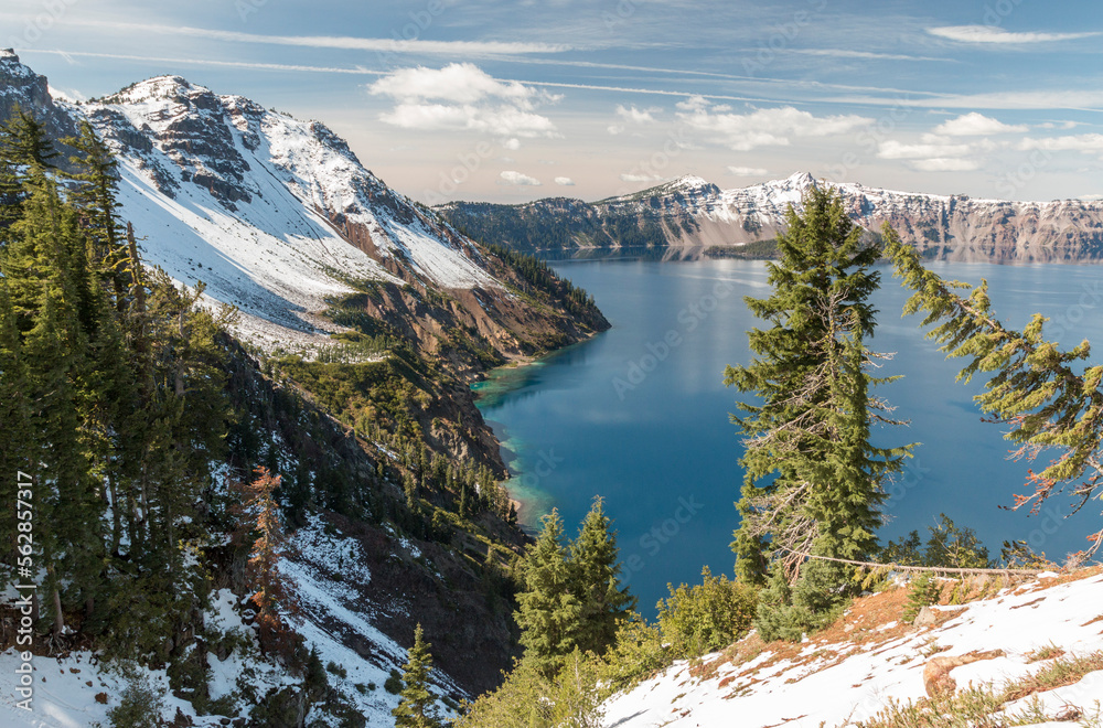 Afternoon view from the Sun Notch Trail, Crater Lake National Park, Oregon, USA