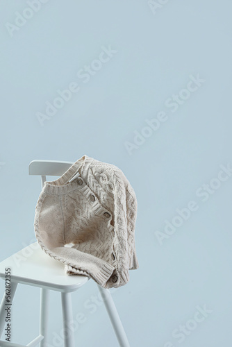 Beige cable knit cardigan w...