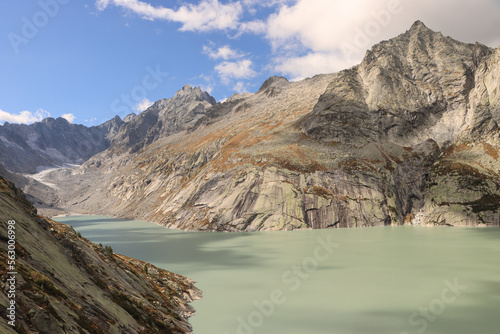 Bernina-Alpen im Klimawandel; Albignasee mit Gletscher (links), Piz Pioda und Piz Frachiccio im September 2022 