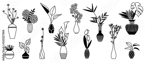 1348_Set of vases with bouquet of flowers and tropical leaves