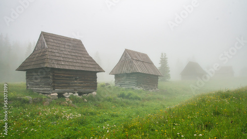 Obraz na płótnie Old highlander's cottages in Podhale w salonie