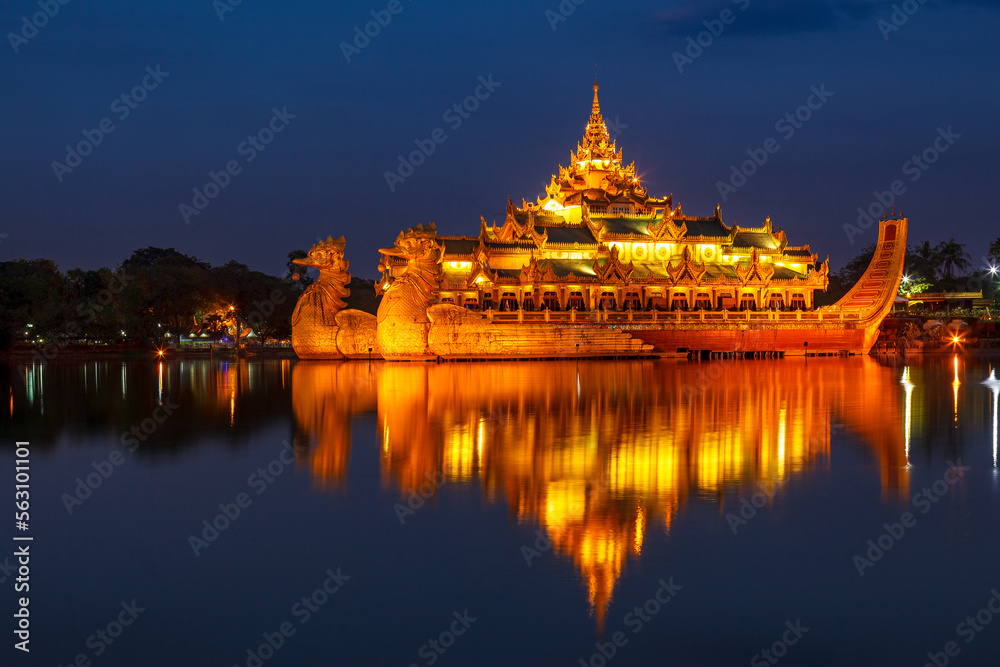 Fototapeta premium The royal barge in Rangoon Myanmar