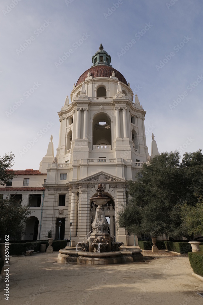 City Hall is one of Pasadena's major historical landmarks. The facility is located in the city center.Construction was completed on December 27, 1927.