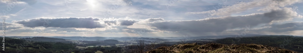 Ultraweites Panorama mit dem Ausblick auf die Oberpfalz von der Burgruine Flossenbürg in sehr hoher Auflösung