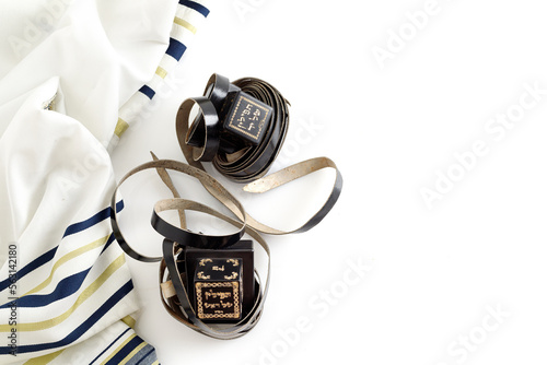 Foto Jewish ritual objects, prayer vestments, Tefillin with a hebrew inscription: The arm tefillin and The head tefillin