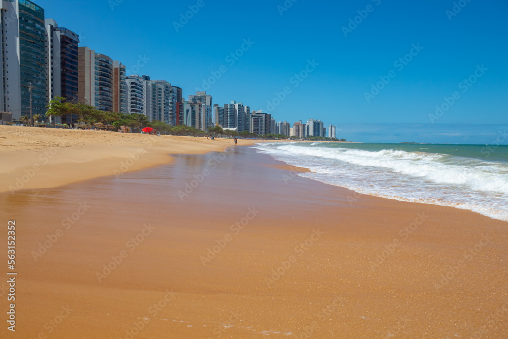 prédios e areia do mar da praia de Itaparica, Vila Velha, Vitória, Espirito Santo, Brasil prédios e areia do mar da praia de Itaparica, Vila Velha, Vitória, Espirito Santo, Brasil