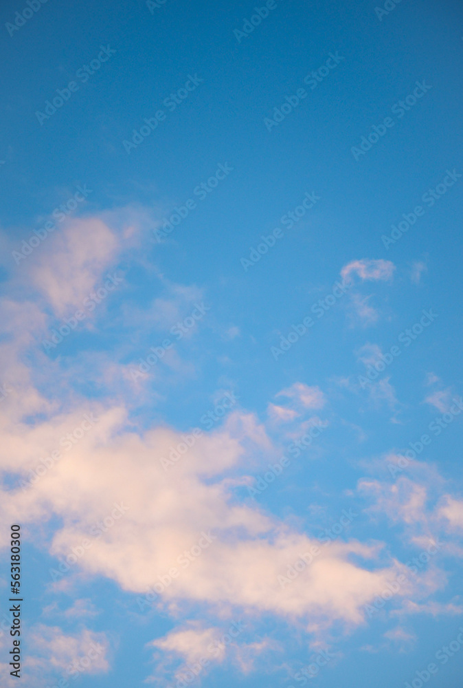 The early morning sky is really beautiful. The early morning sky is really beautiful.