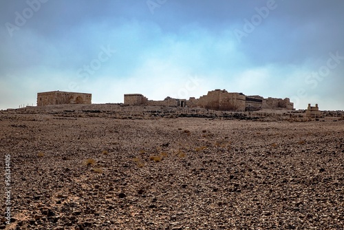 قصر الحلابات، مدينة اثرية خاوية على عروشها - الاردن
 Hallabat Palace - hallabat fort-  Jordan photo