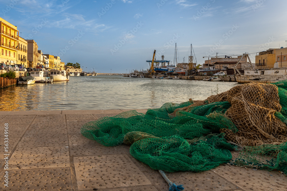 Obraz premium fishing nets on the pier