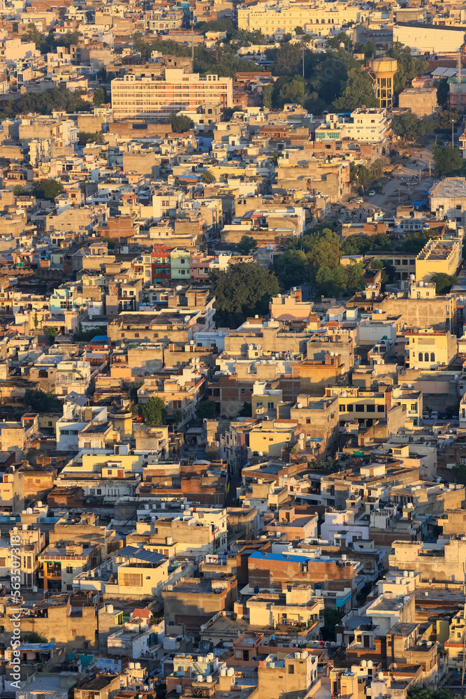 View of Jaipur cityscape, Jaipur city population was estimated in 2003 to be about 4.5 million and is the 10th largest city in India. View of Jaipur cityscape, Jaipur city population was estimated in 2003 to be about 4.5 million and is the 10th largest city in India.