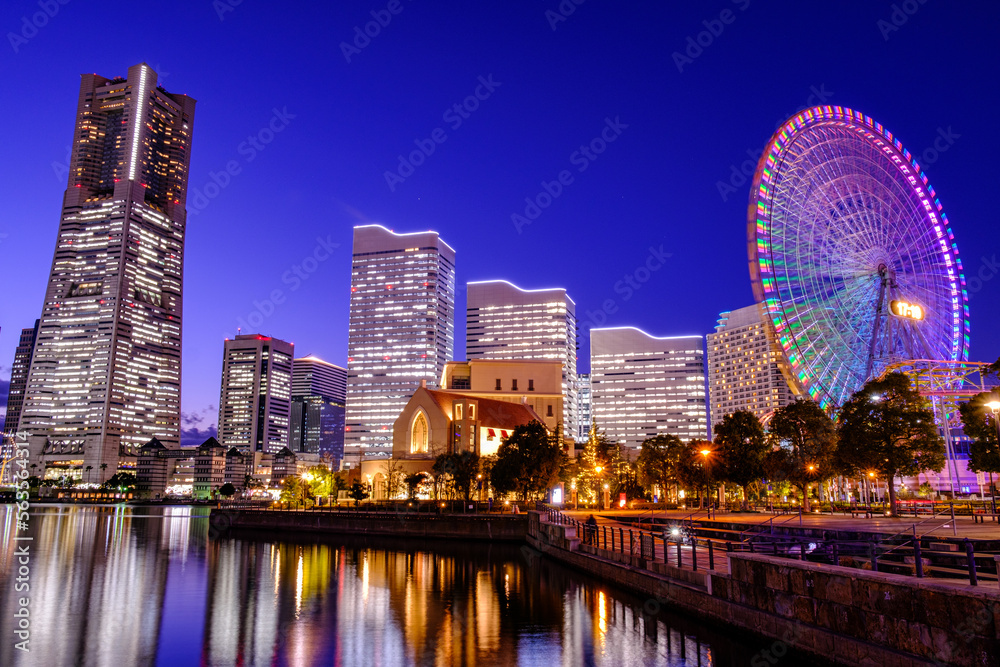 Naklejka premium 綺麗な夜景デートスポット横浜 Beautiful night view date spot Yokohama