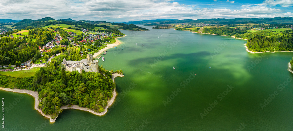 Dunajec Castle - a medieval fortress located near Niedzica village. Poland. Europe Dunajec Castle - a medieval fortress located near Niedzica village. Poland. Europe