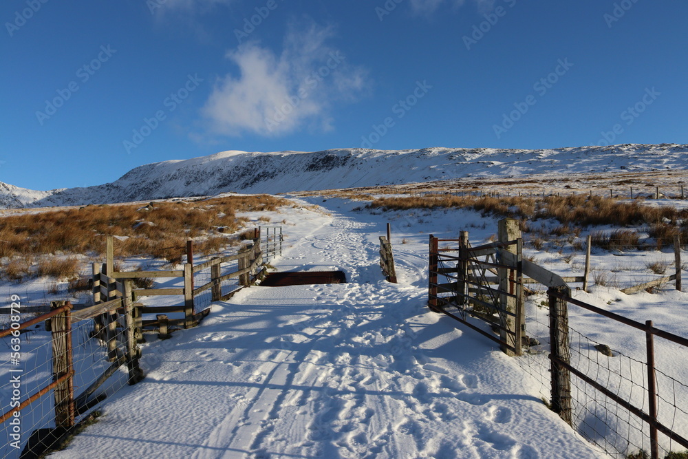 Snowdonia tryfan glyderau carneddau winter wales Snowdonia tryfan glyderau carneddau winter wales