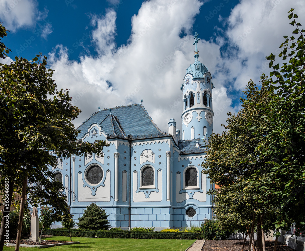 Fototapeta premium Sankt-Elisabeth-Kirche in Bratislava
