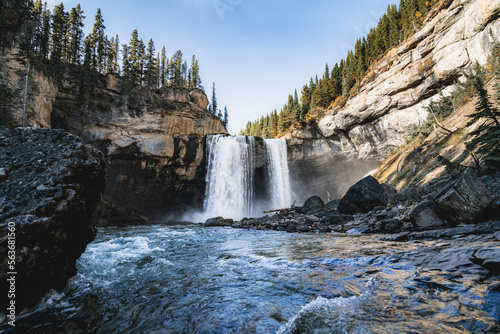 Fototapeta Naklejka Na Ścianę i Meble -  Canadian Waterfall - Alberta