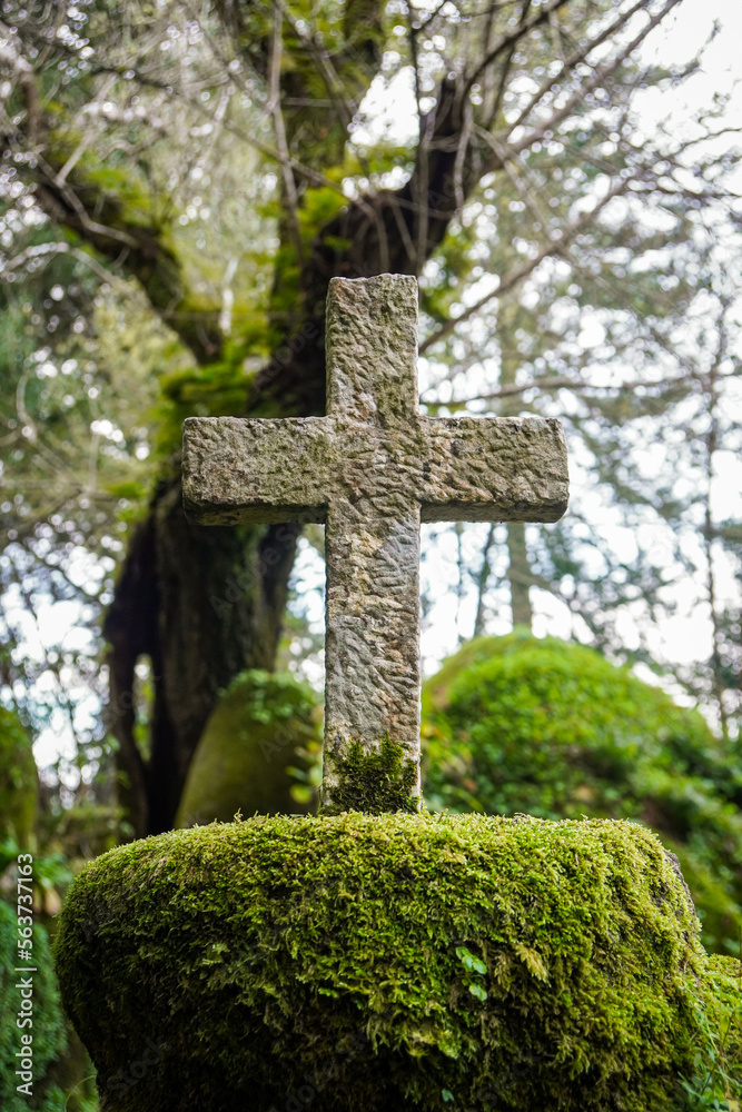 altes Steinernes Kreuz eines Klosters