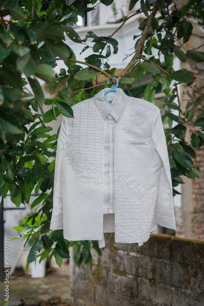 White Wedding Dress for Groom White Wedding Dress for Groom