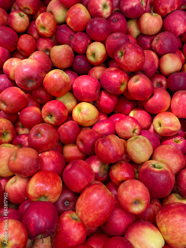 Apples for sale at a fruit and vegetable market