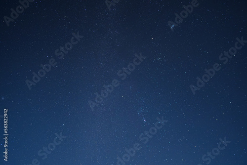 Fototapeta Naklejka Na Ścianę i Meble -  日本で見られる平地からの冬のオリオン座やスバルなどの星空