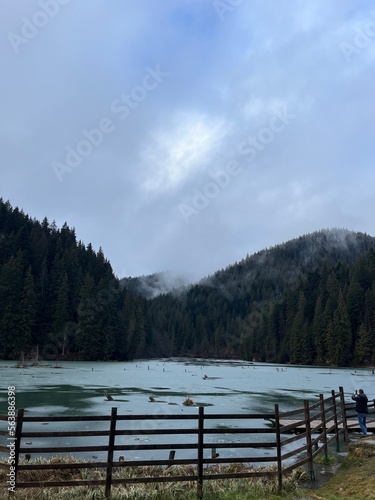 lake and mountains © Cristina