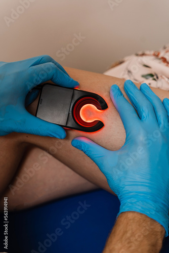 Venous led scanner for helping to locate the veins for varicose treatment. Vein scan device that uses infrared light to detect the subcutaneous vascular map.