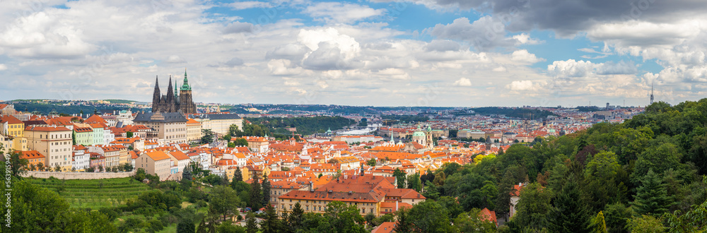 Obraz premium Prague cityscape panorama - city landscape with the Prague castle, Czech republic