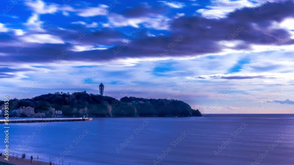 江ノ島と流れる雲(タイムラプス) 江ノ島と流れる雲(タイムラプス)