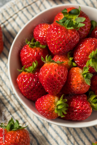 Raw Red Organic Sweet Strawberries