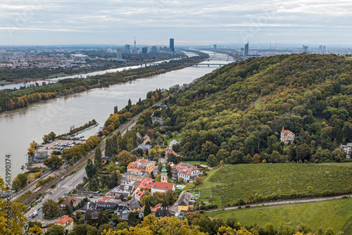 Wien Blick vom Leopoldsberg photo