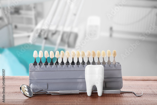 Teeth color chart with dent...