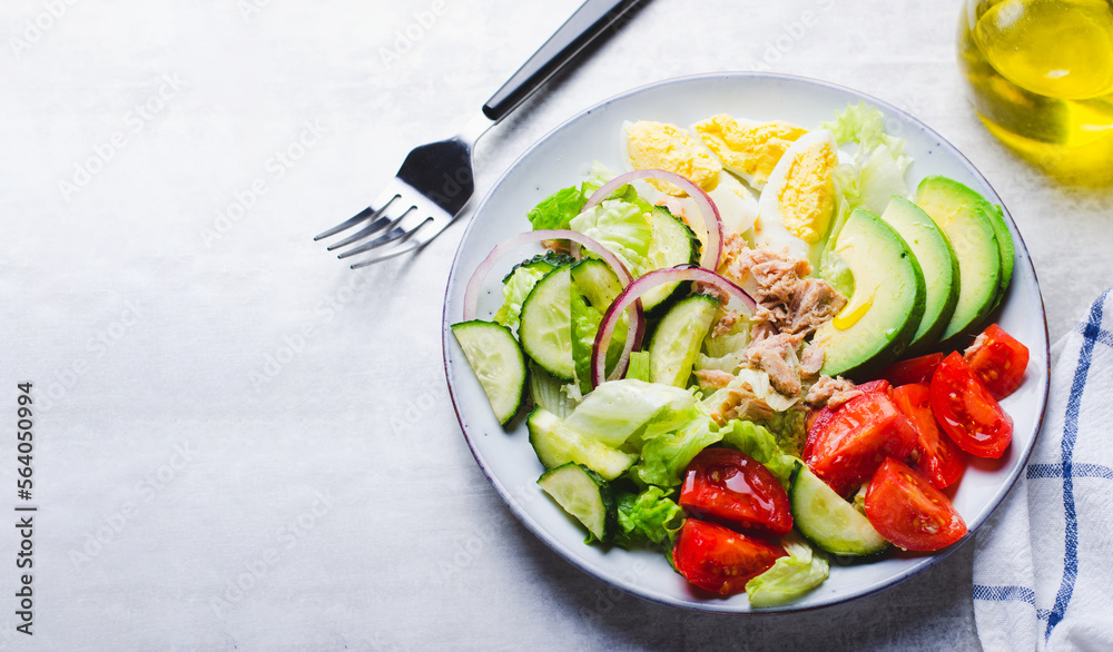 Φωτογραφία Tuna Salad, Healthy Food, Fresh Salad with Lettuce, Avocado, Cherries, Cucumber