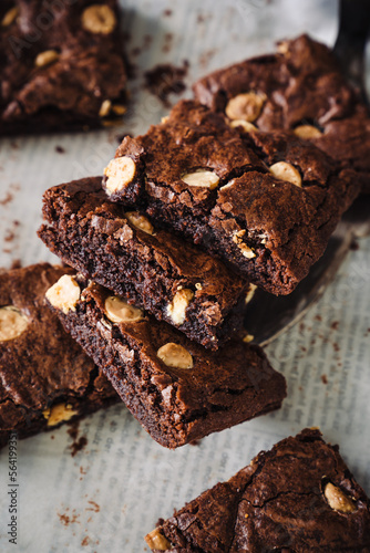 chocolate cake with nuts brownie