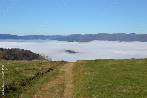 La montagne au dessus des nuages