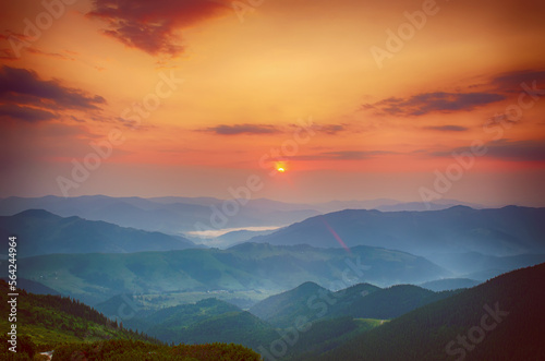 Fototapeta Naklejka Na Ścianę i Meble -  Amazing mountain sunrise