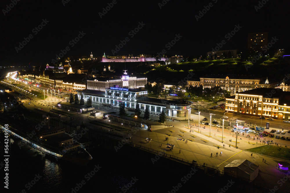 Fototapeta premium Nizhniy Novgorod, embankment. The historical part of the city at night. Aerial view.