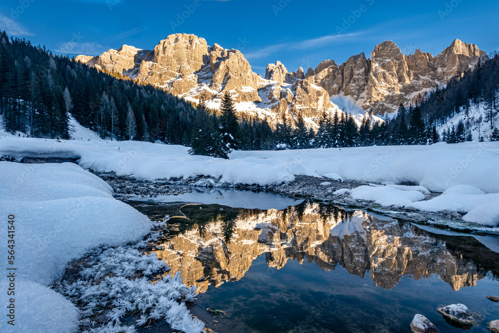 Panorama invernale in val Venegia Panorama invernale in val Venegia