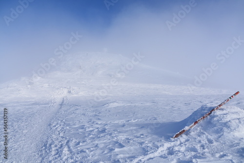 Fototapeta Naklejka Na Ścianę i Meble -  Babia Góra, Beskid żywiecki, zima, śnieg, szlaki, góry,