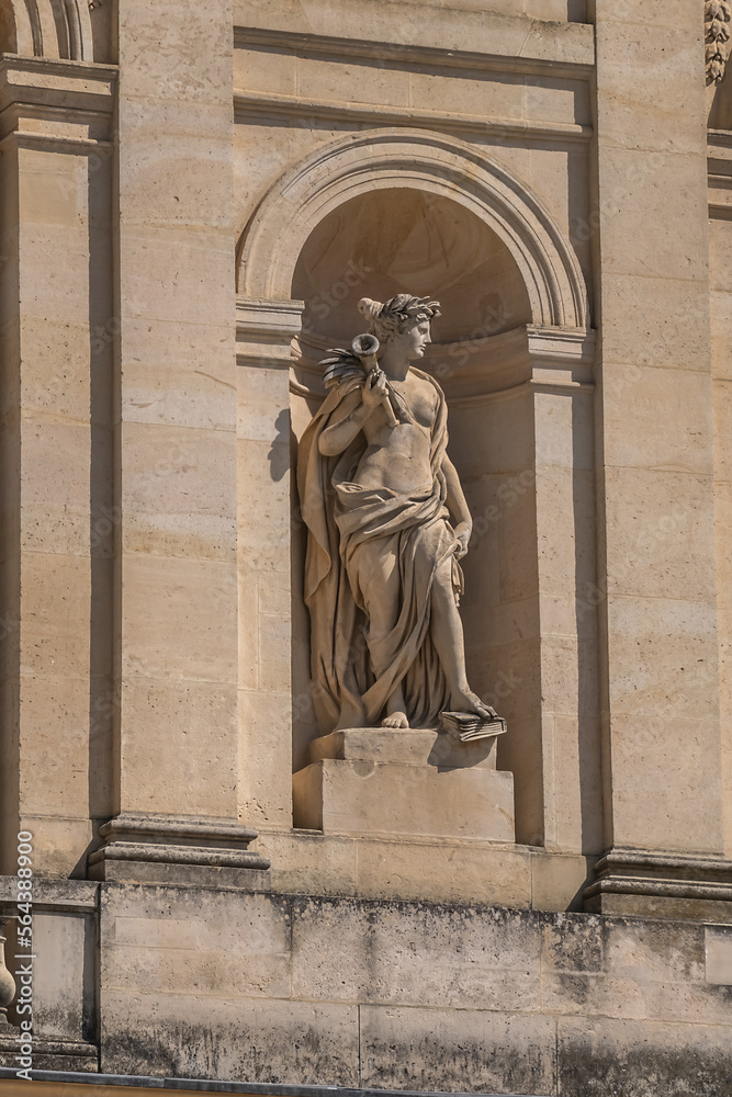 Obraz premium External view of architectural fragments of Chateau de Versailles (Palace of Versailles) near Paris: Palace Versailles was a royal chateau. Versailles, Paris, France.